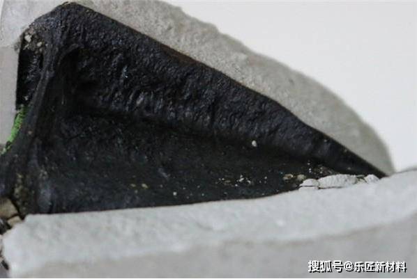 非固化自粘复合防水系统施工工艺与聚乙烯丙纶防水卷材应用